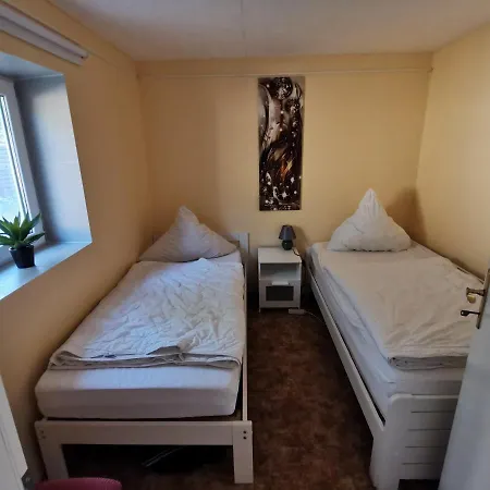 Ferienhaus Cuxbrise , Mit Terrasse Und Garten, Waldnah Cuxhaven
